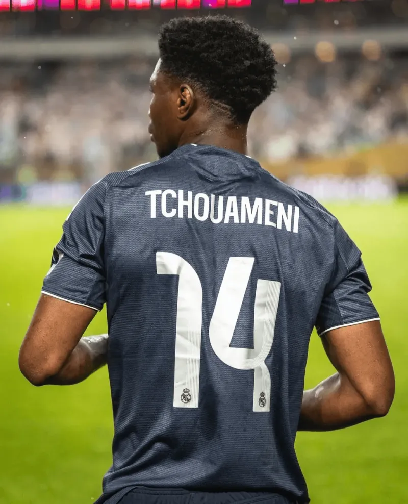 皇马绝杀瑞典，楚阿梅尼高光表现