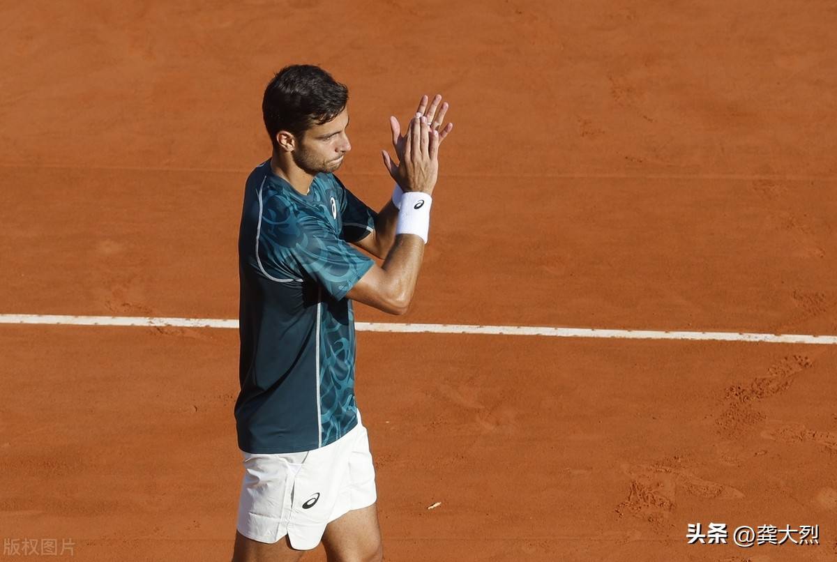 法网逆转蒙特卡洛大师赛，西西帕斯点燃赛场