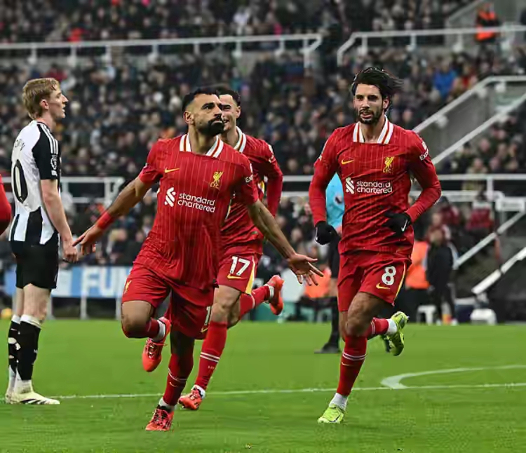 巴西完胜英格兰，卡拉斯科统治全场