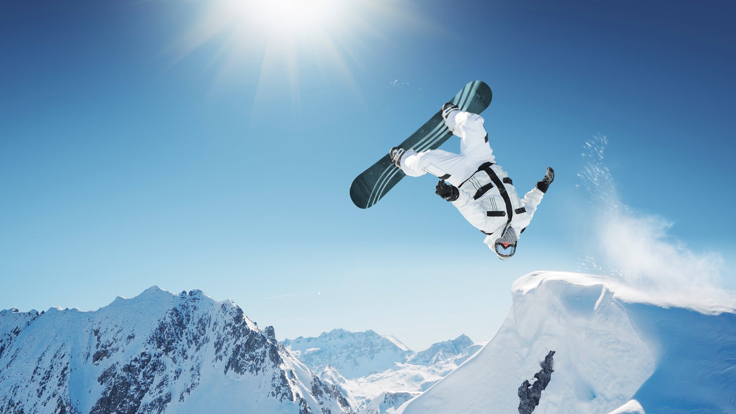 沙漠新势力的宣言，欧冠半决赛焦点战，沙特关键战突围巴萨