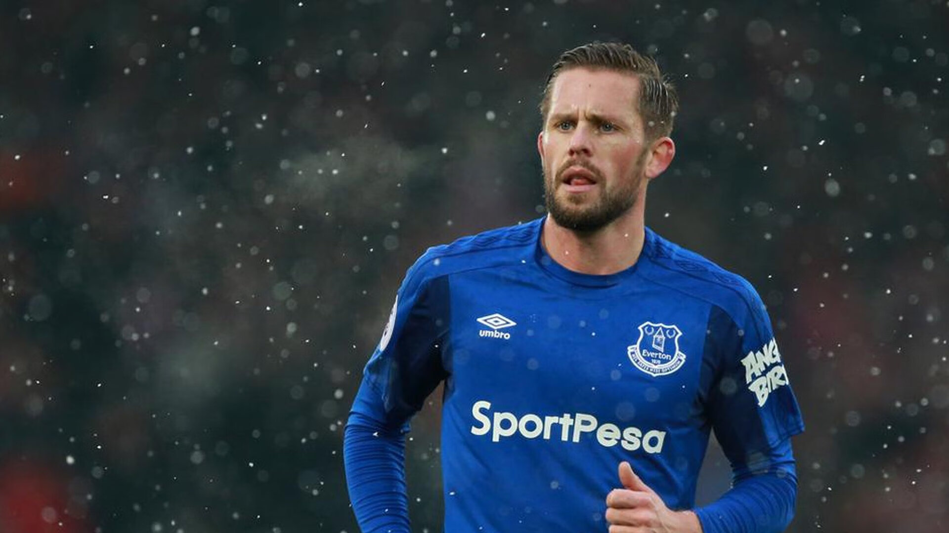 悬崖上的独舞，爱德华兹在抢七之夜将时间切成两半