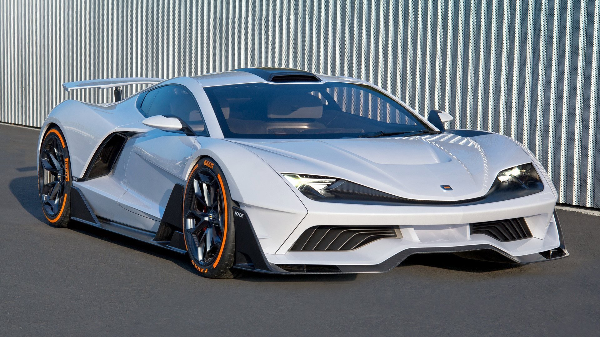 左翼的优雅与右路的铁骑，足球的多元魅力在同一夜绽放