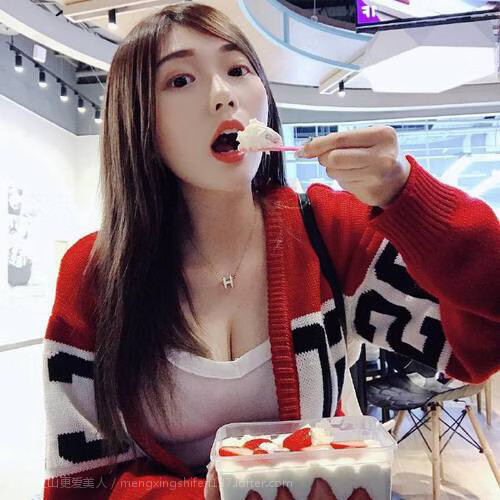 首先,我们来扩展思维,构思一个能统领全文的标题